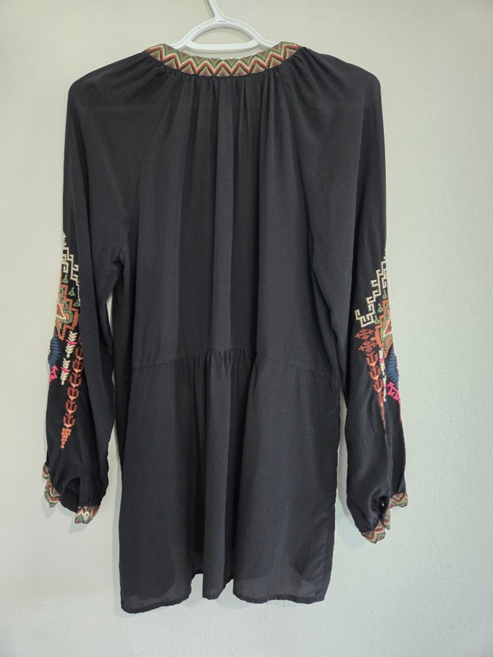 Johnny Was Workshop Embroidered 100% Silk Tunic Boho blouse size Small Black - Picture 3 of 16